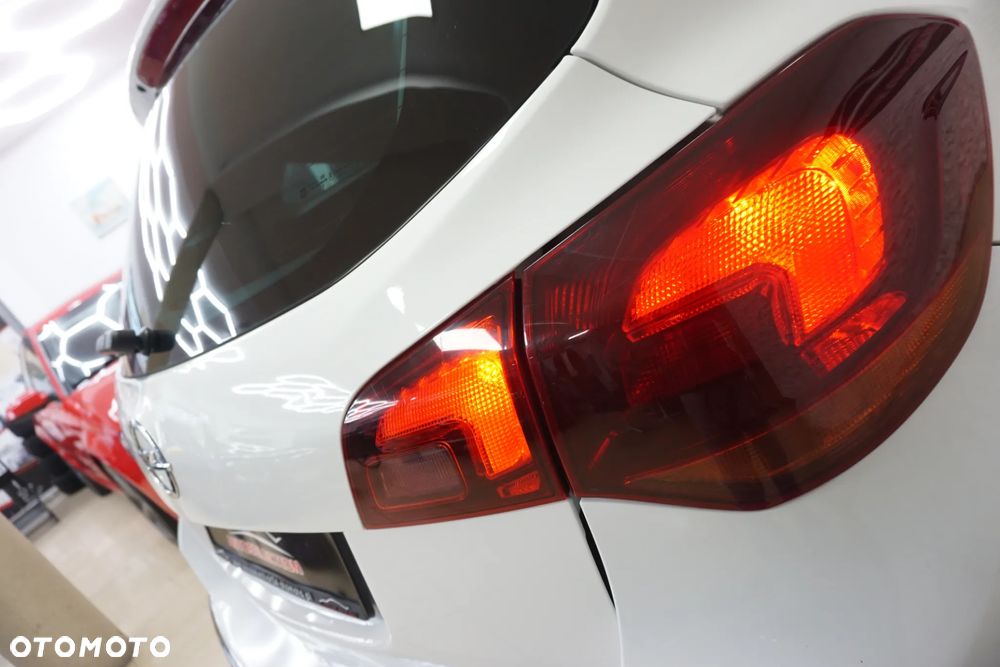 Opel Astra 1.4 Turbo Cosmo - 12