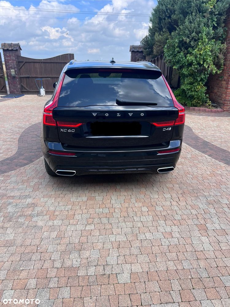 Volvo XC 60 D4 R-Design - 3
