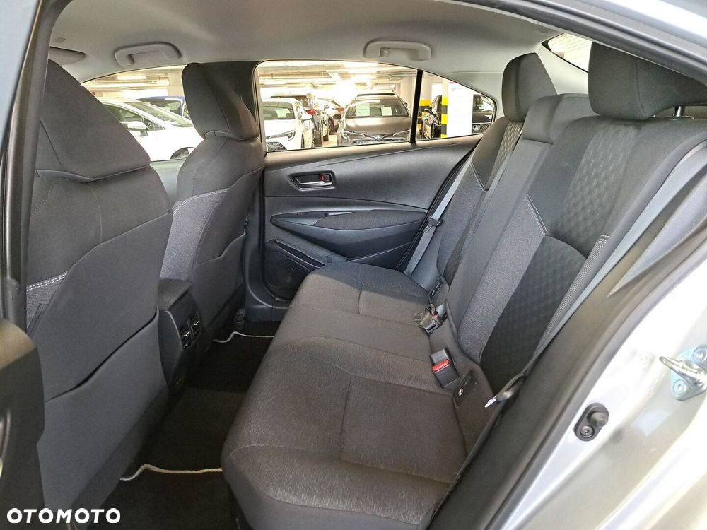 Toyota Corolla 1.8 Hybrid Comfort - 13