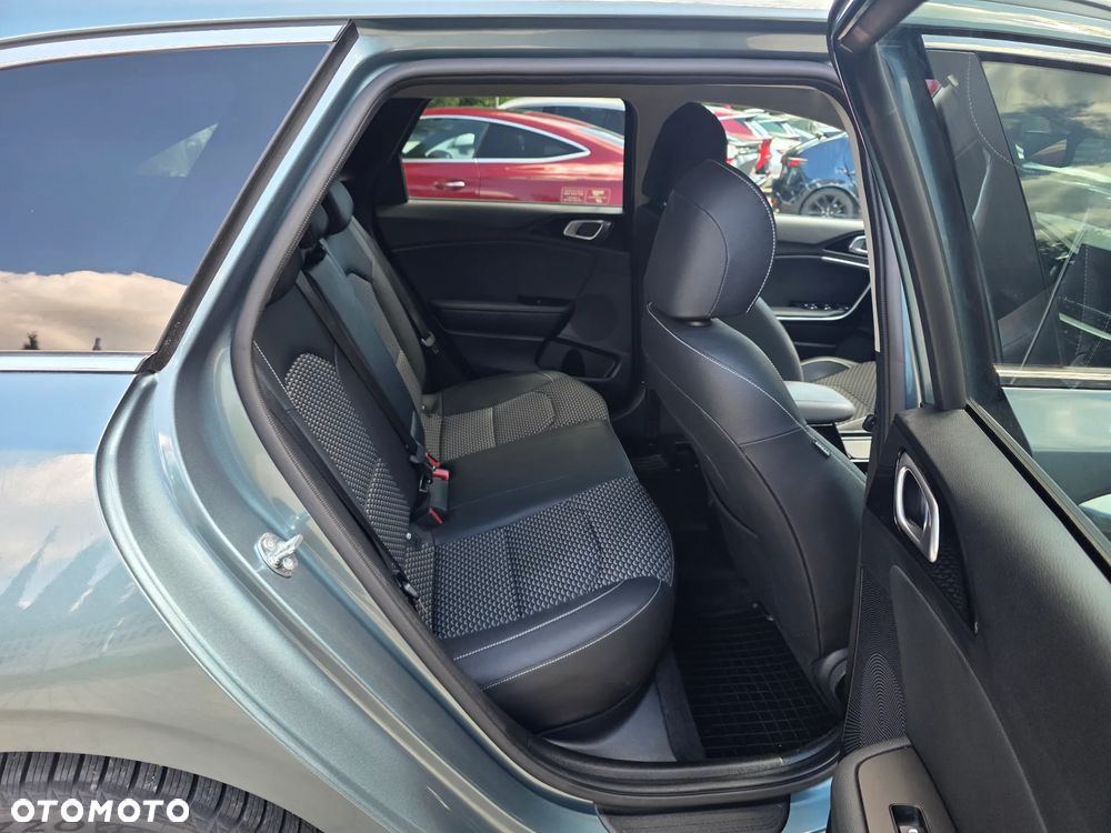 Kia Ceed 1.5 T-GDI M - 14