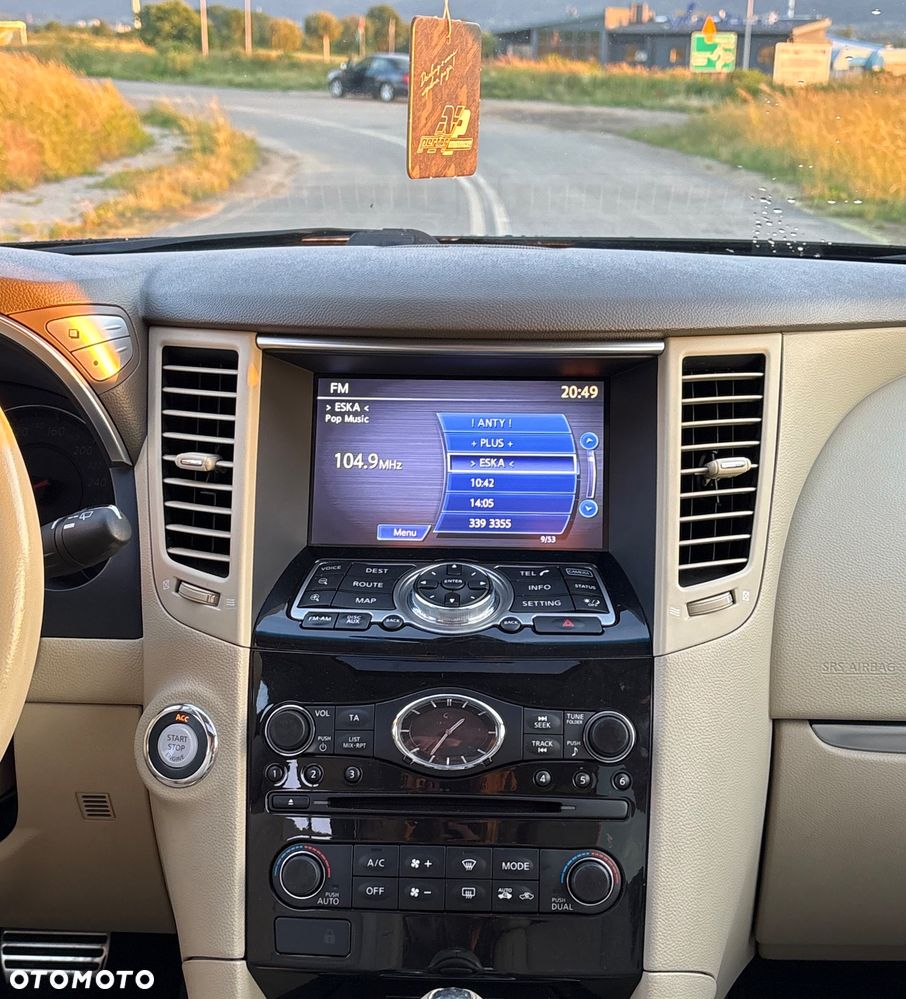 Infiniti FX FX30d S - 11