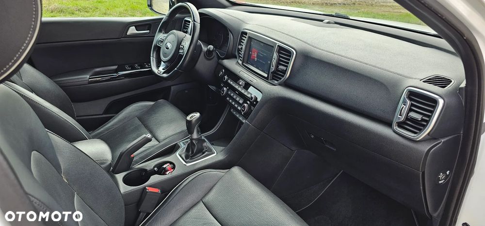 Kia Sportage 2,0 CRDI AWD GT Line - 11