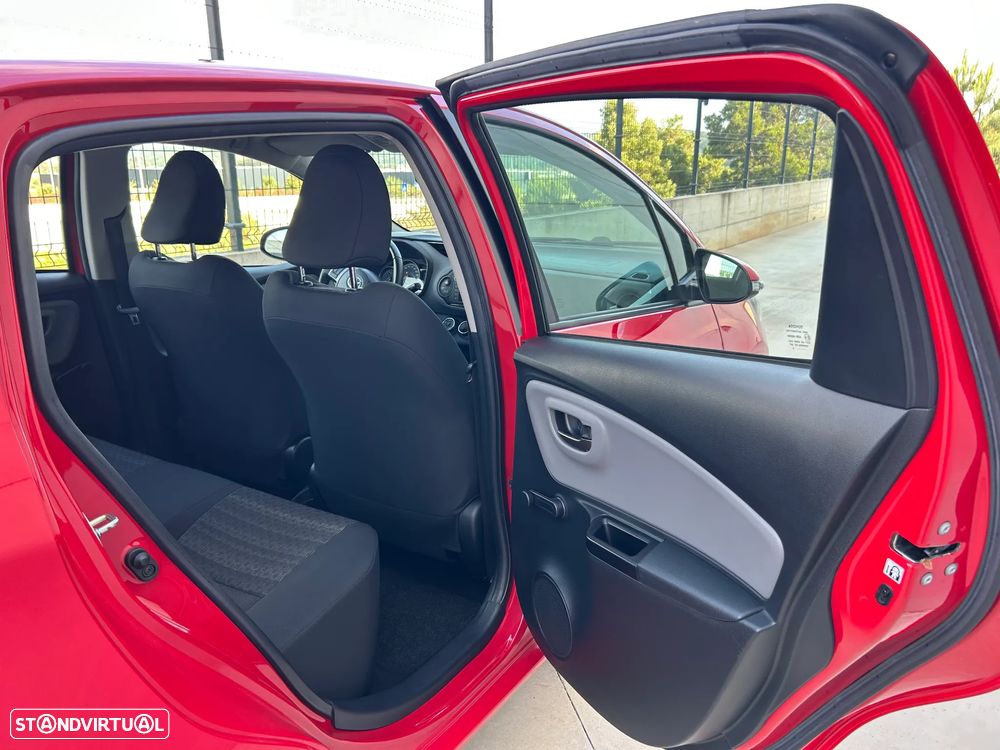Toyota Yaris 1.33 VVT-i Comfort - 13