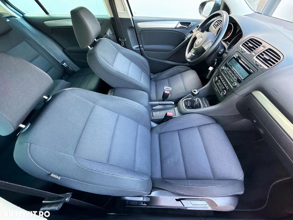 Volkswagen Golf 1.6 TDI DPF BlueMotion - 18