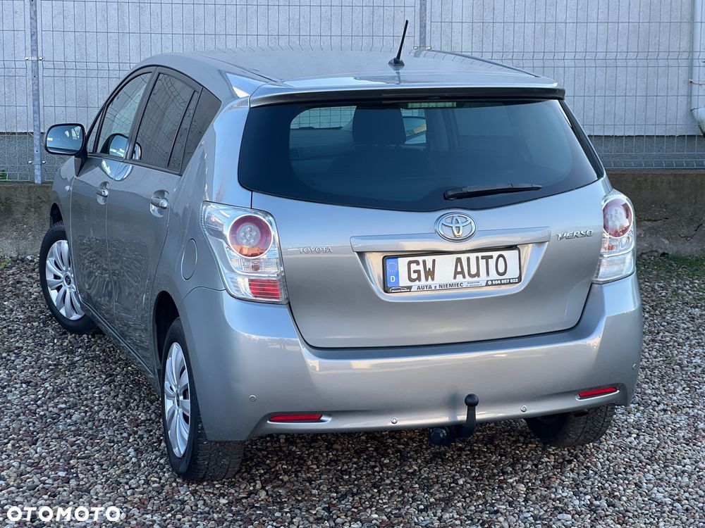 Toyota Verso 1.6 Premium - 5