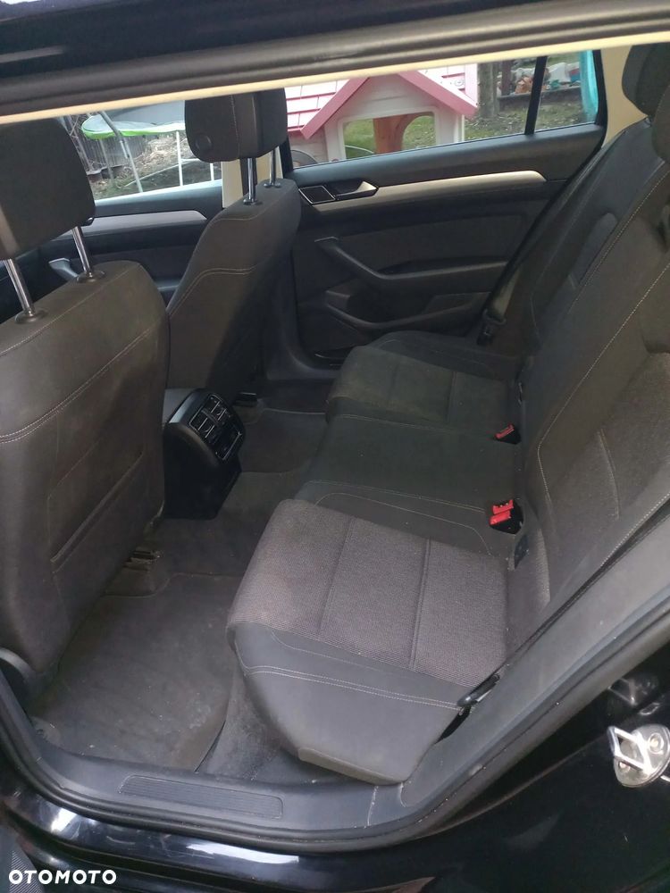 Volkswagen Passat - 6