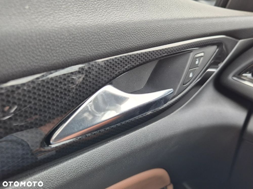 Opel Insignia - 37
