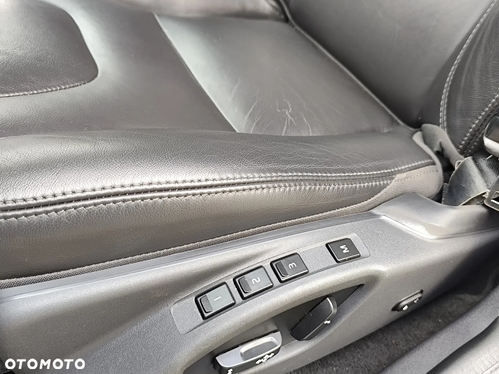 Volvo XC 60 T5 AWD Geartronic Summum - 24