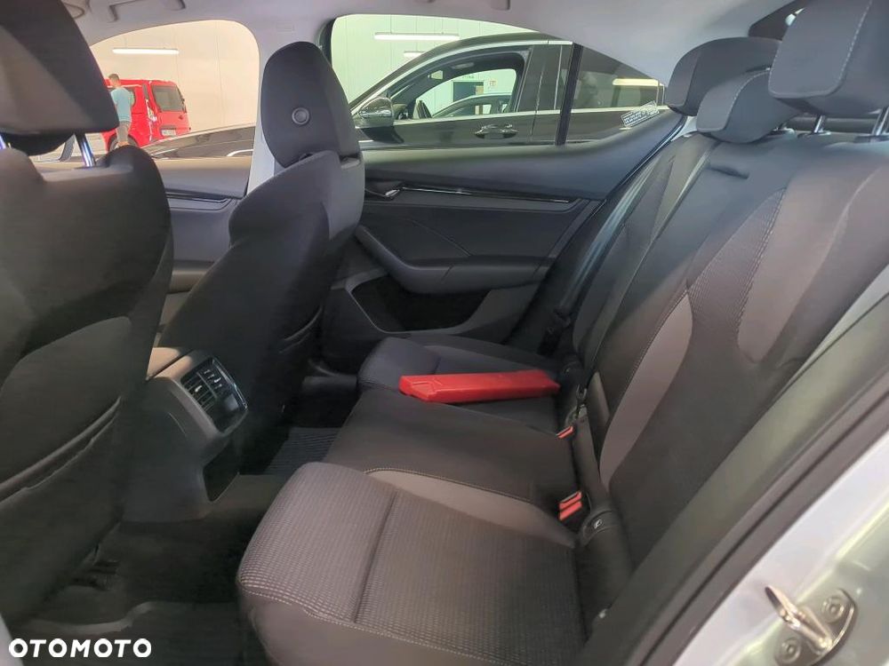 Skoda Octavia 1.5 TSI ACT Ambition - 9