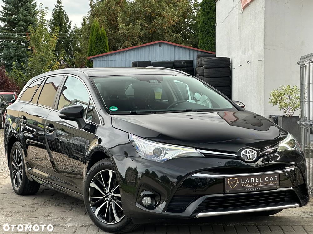 Toyota Avensis Touring Sports 1.8 Team Deutschland - 2