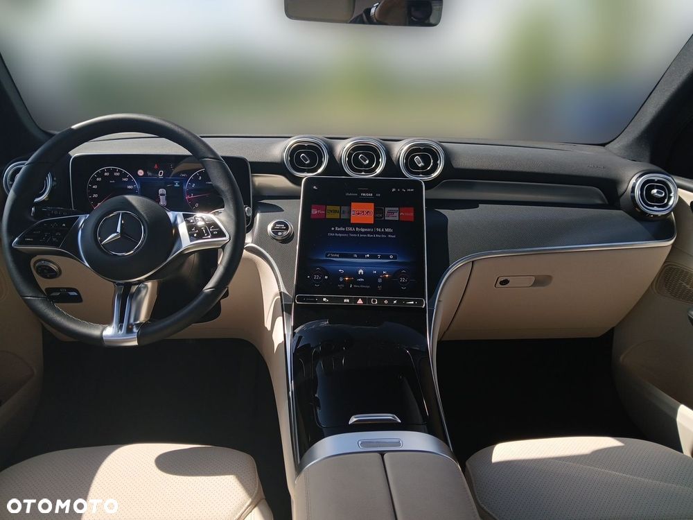 Mercedes-Benz GLC 200 4Matic 9G-TRONIC Avantgarde Advanced - 12