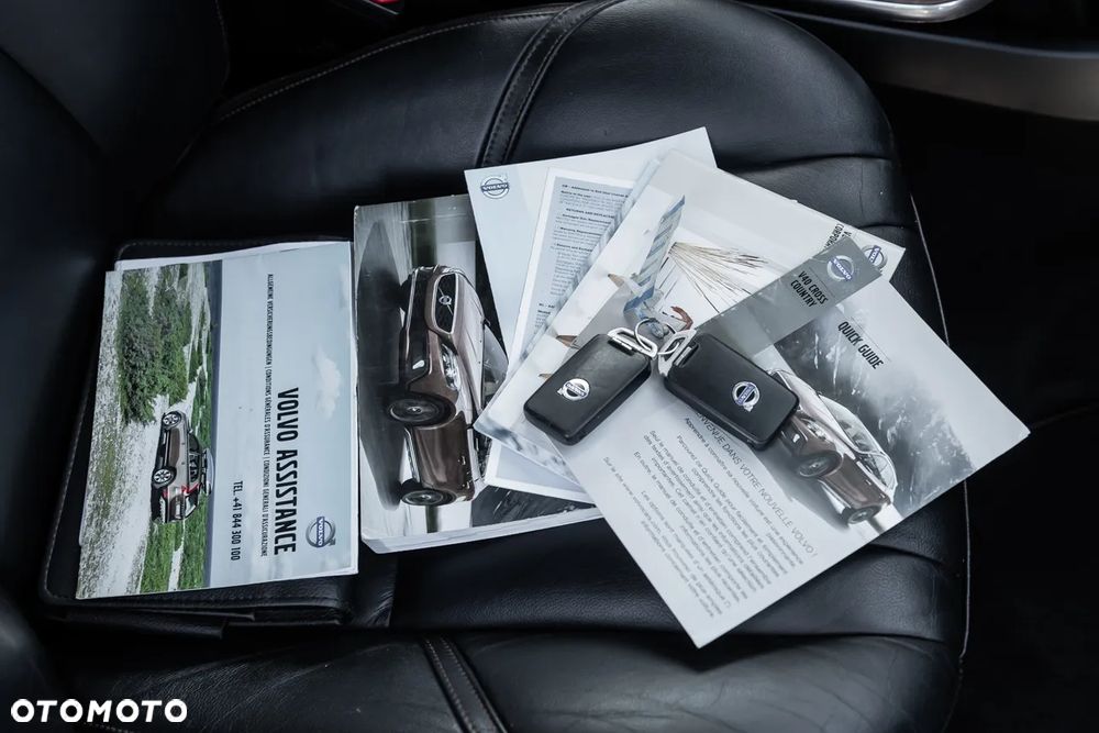 Volvo V40 Cross Country D4 Summum - 33