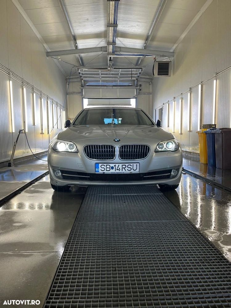 BMW Seria 5 520d - 5