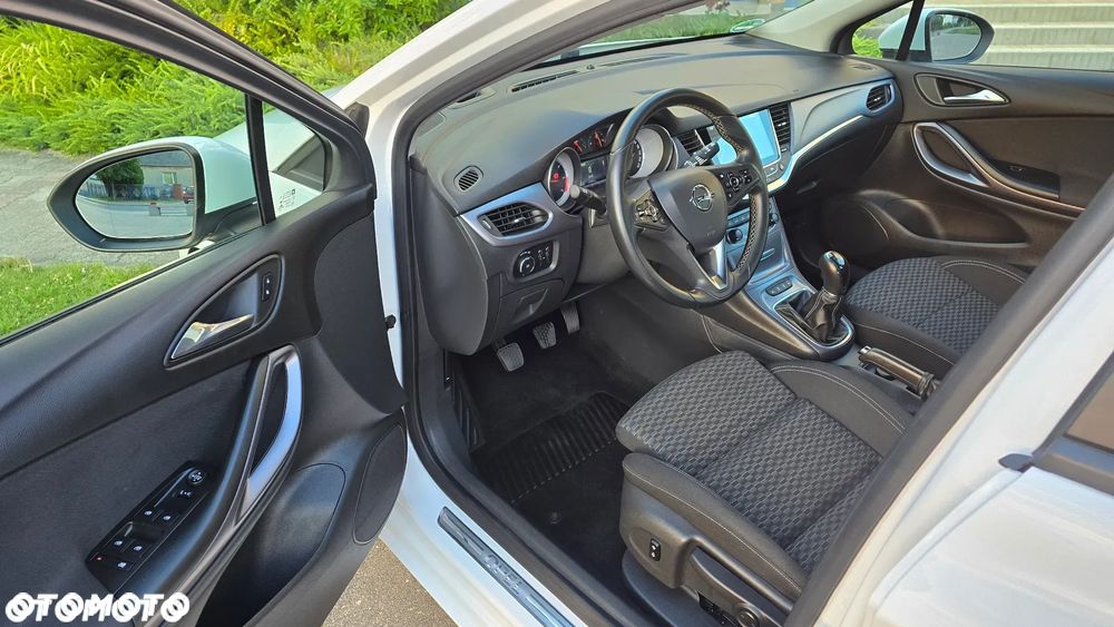 Opel Astra - 9