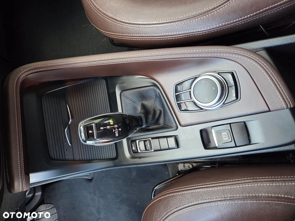 BMW X1 sDrive18d - 14