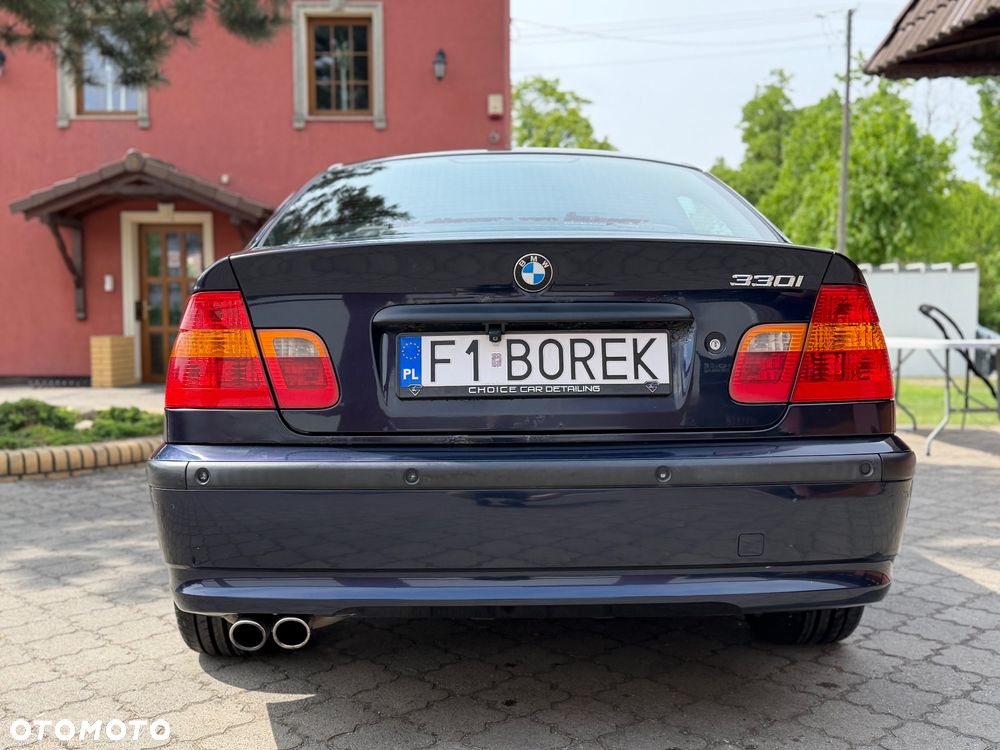 BMW Seria 3 330i Edition Exclusive - 3