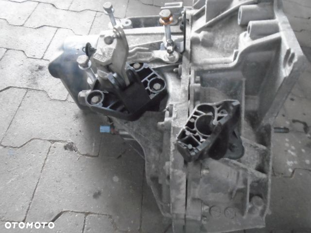 SKRZYNIA BIEGÓW RENAULT CLIO III 1.2 BENZ - 2