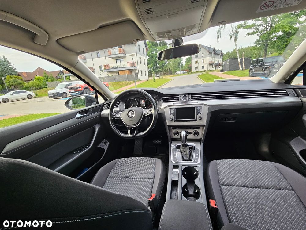 Volkswagen Passat 2.0 TDI (BlueMotion Technology) DSG Trendline - 11