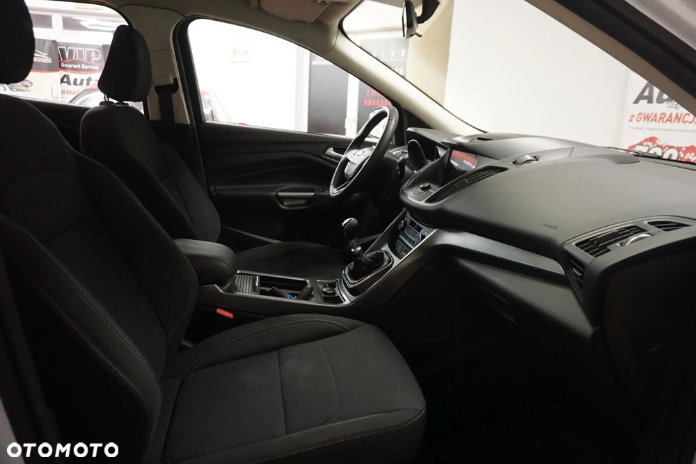 Ford Kuga 2.0 TDCi 2x4 SYNC - 17