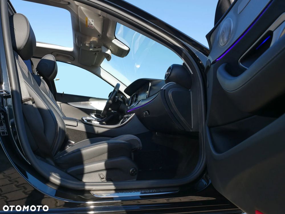 Mercedes-Benz Klasa E 300 9G-TRONIC Avantgarde - 12