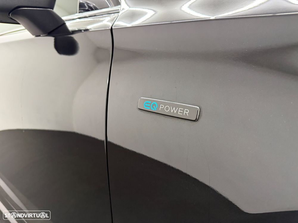 Mercedes-Benz A 250 e AMG Line - 38