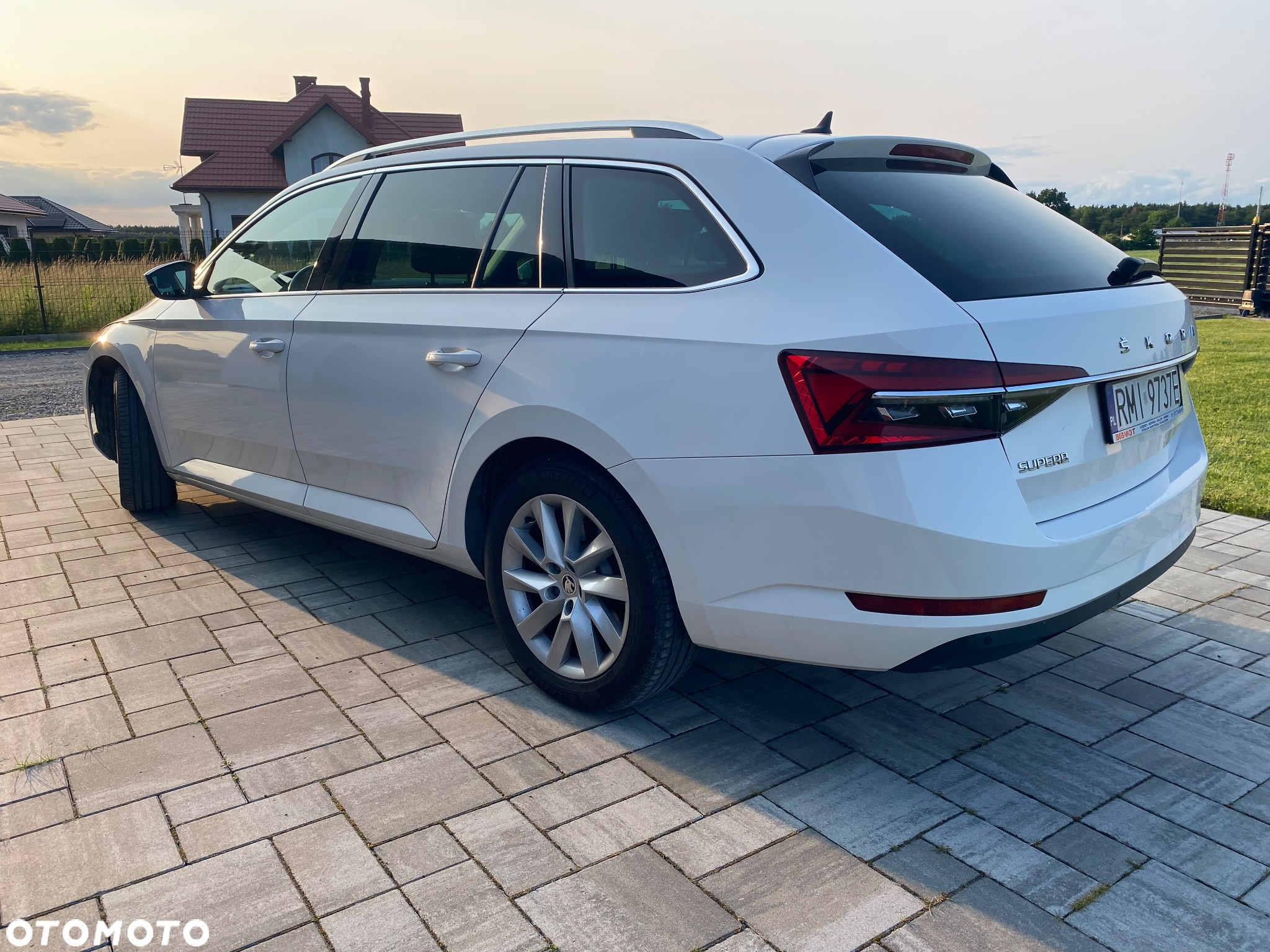 Skoda Superb 2.0 TDI SCR Ambition DSG - 8