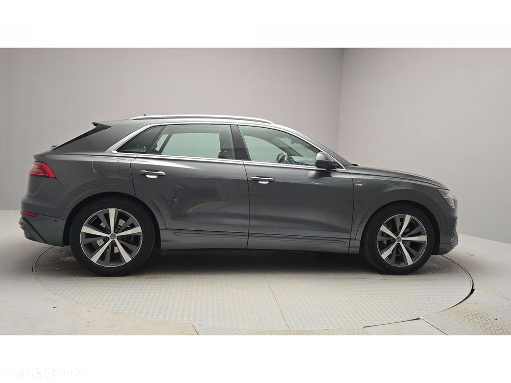 Audi Q8 - 6