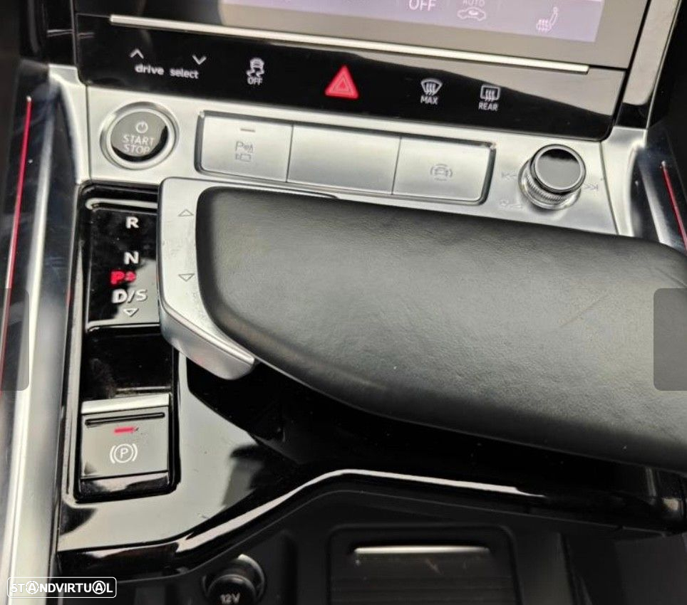 Audi e-tron 55 quattro S line - 12