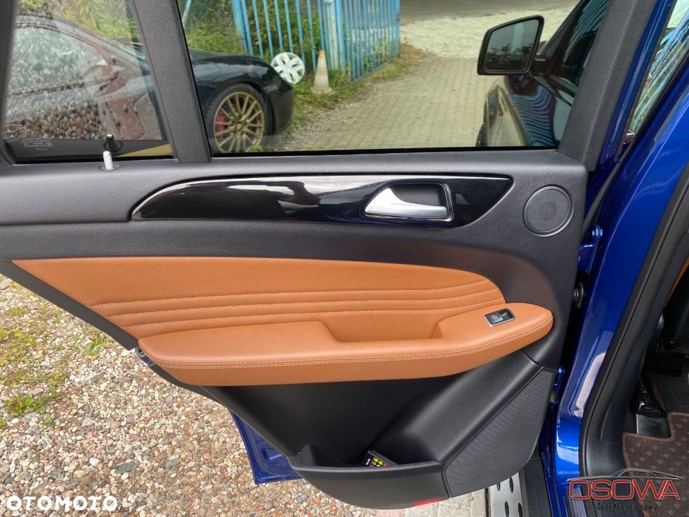 Mercedes-Benz GLE - 29