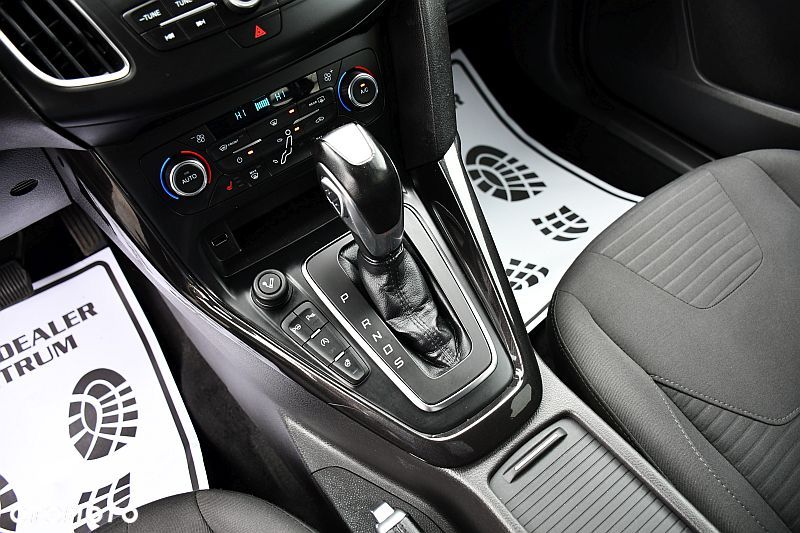 Ford Focus 1.5 EcoBlue Start-Stopp-System TITANIUM DESIGN - 16