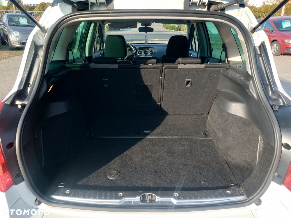 Peugeot 308 1.6 HDi Premium - 17