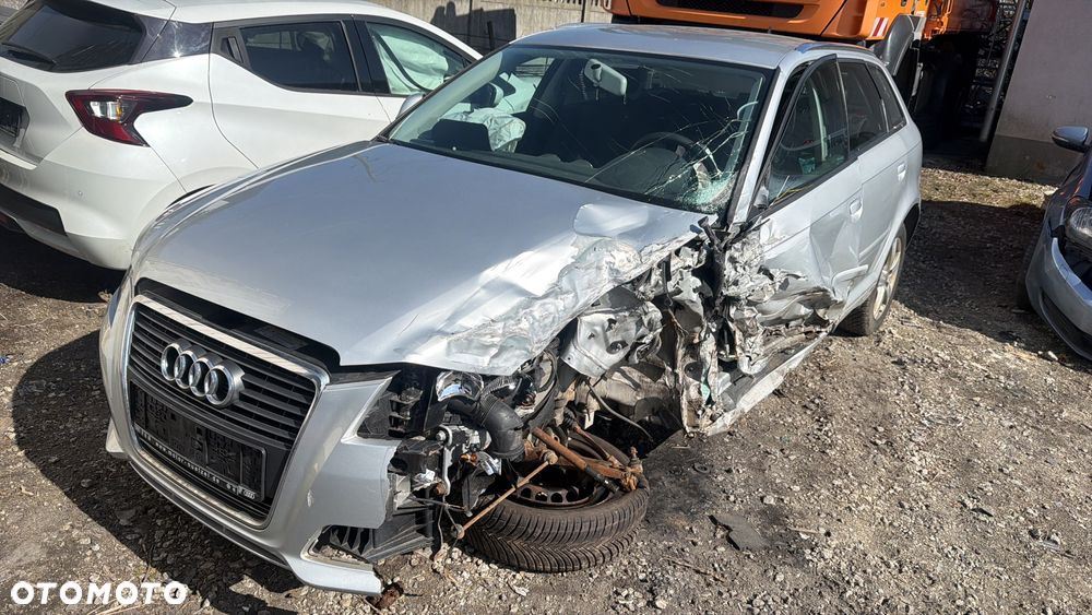 Audi A3 Sportback 1.6 Ambiente - 3