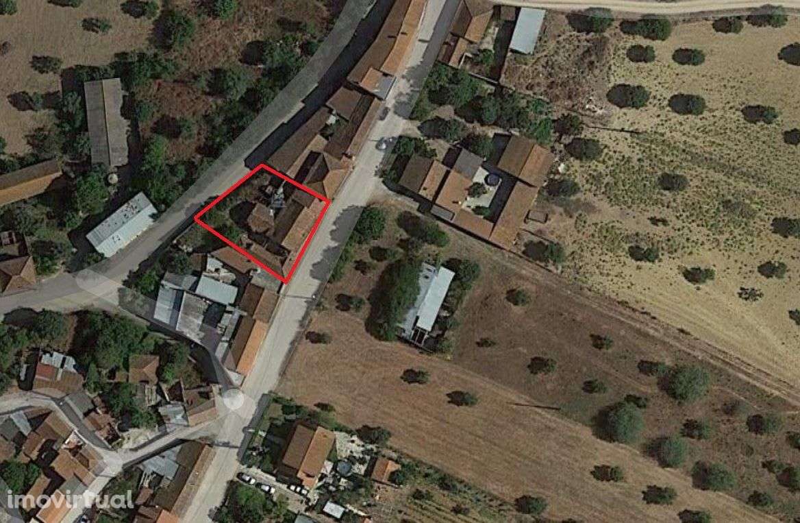 Moradia para Reconstruir - Grande imagem: 3/3