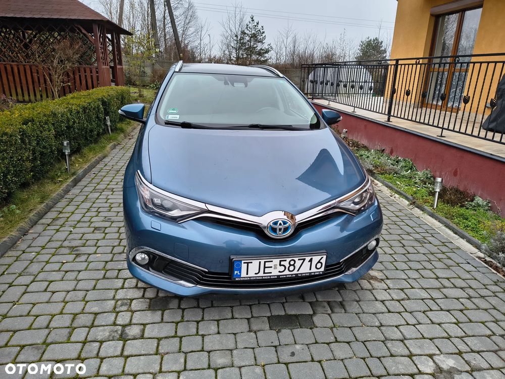 Toyota Auris 1.8 Executive - 1