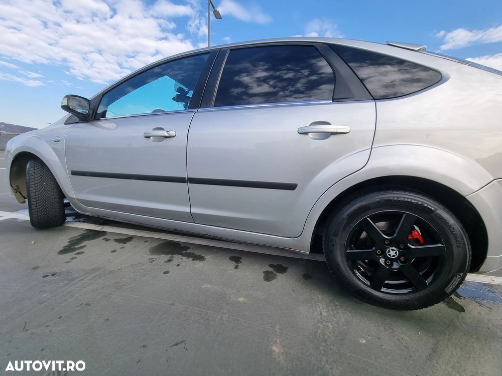 Ford Focus - 24
