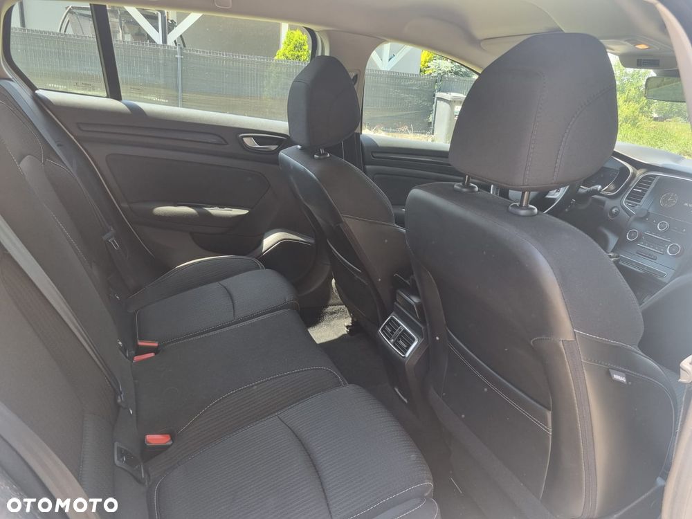 Renault Megane 1.5 Blue dCi Intens - 12