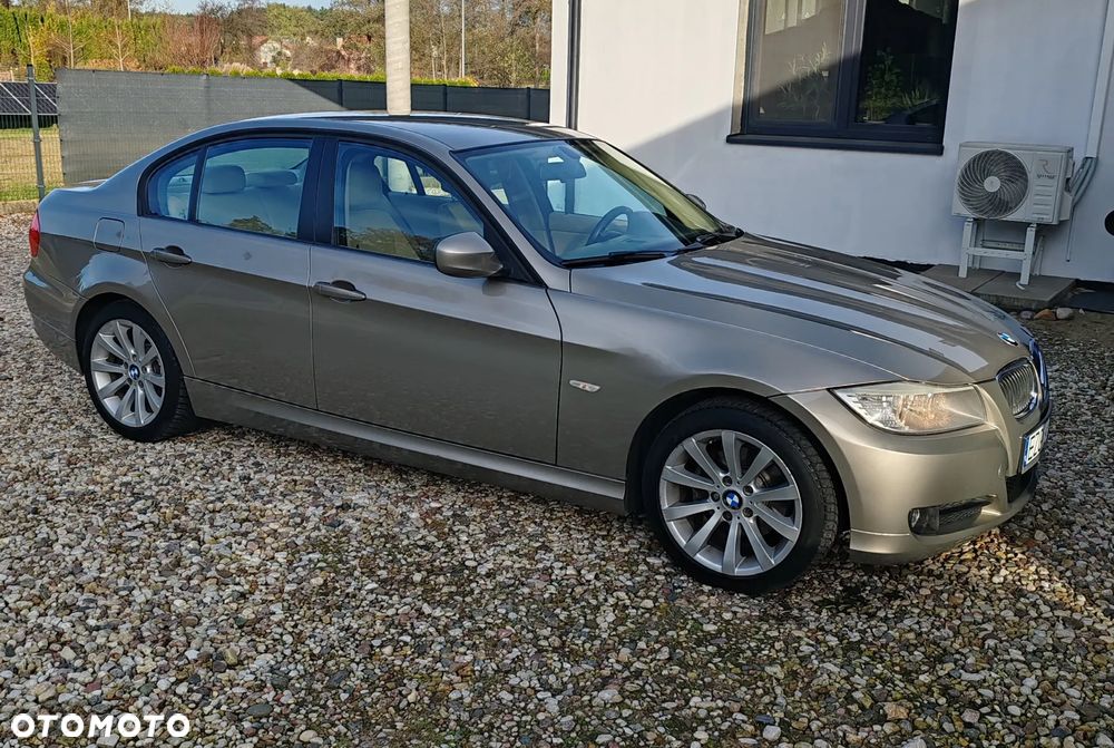BMW Seria 3 320i - 20