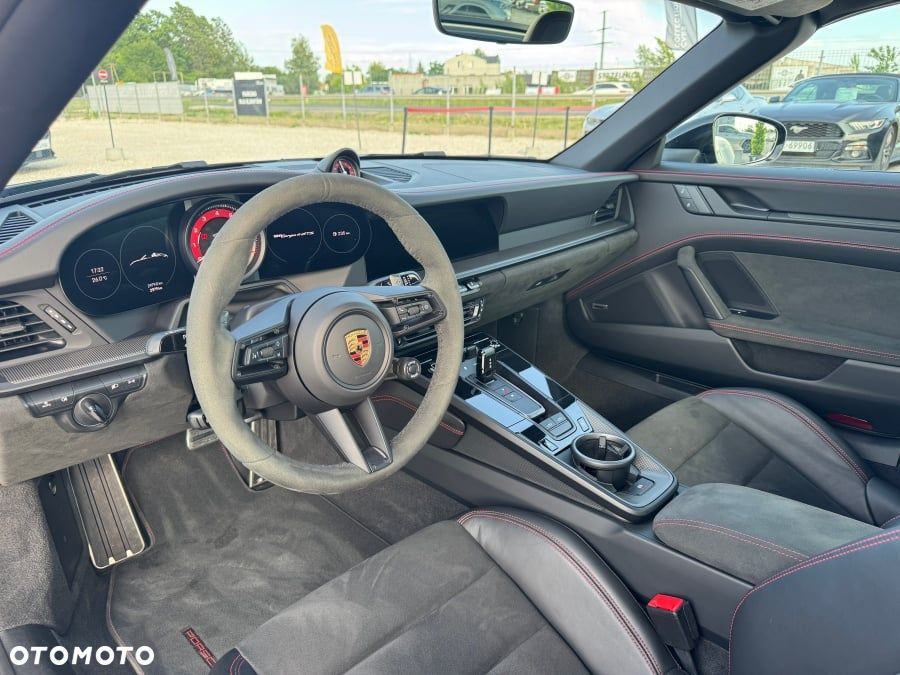 Porsche 911 - 9