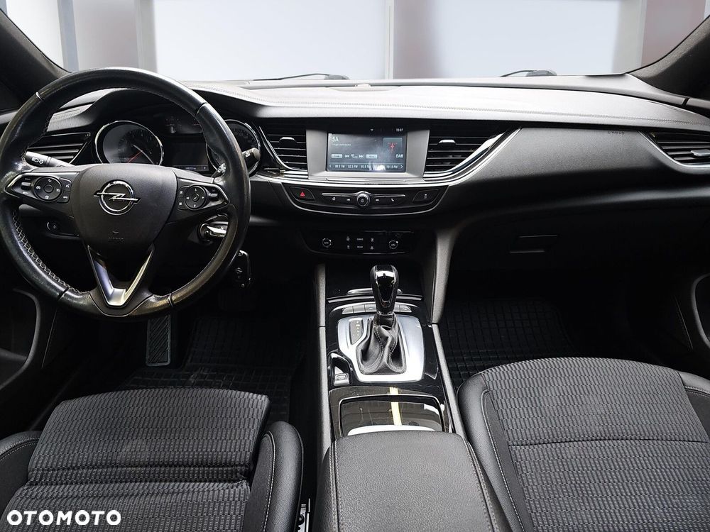 Opel Insignia 2.0 T Elegance S&S - 8