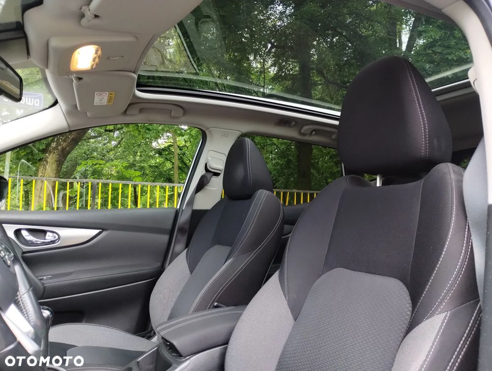 Nissan Qashqai 1.2 DIG-T N-Connecta - 18