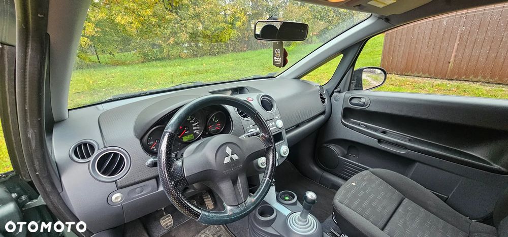 Mitsubishi Colt 1.3 Inform - 15