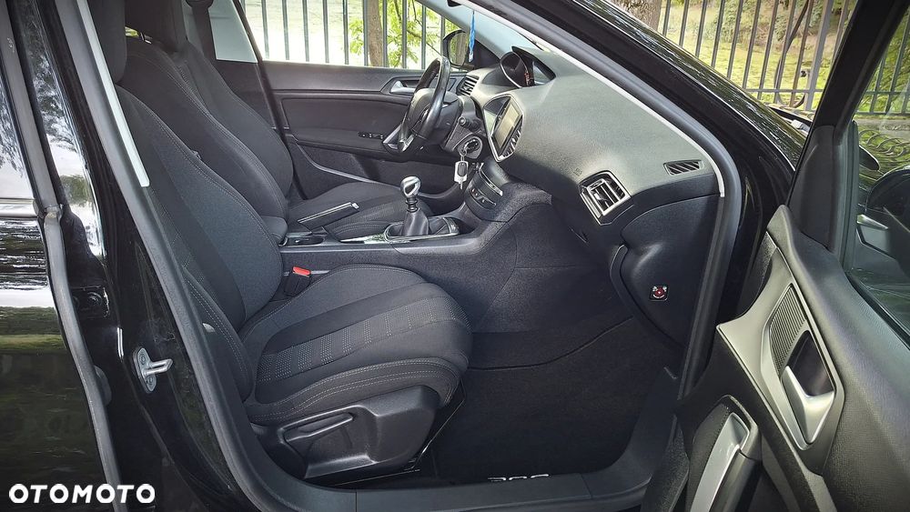 Peugeot 308 - 15