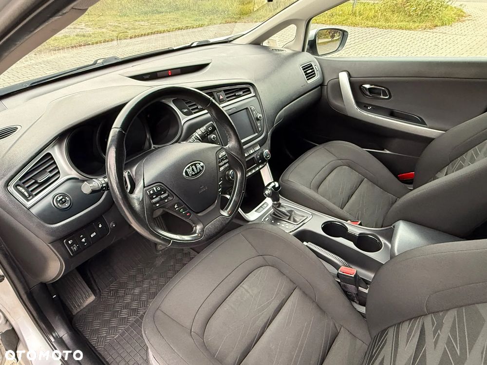 Kia Ceed - 23