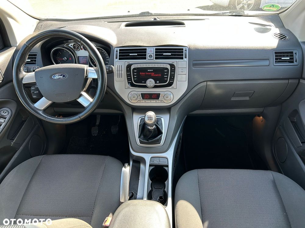 Ford Kuga 2.0 TDCi 2x4 Titanium - 12