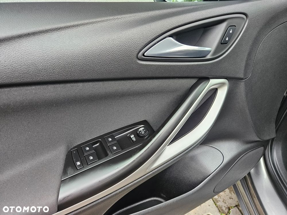 Opel Astra 1.4 T Elite S&S - 34