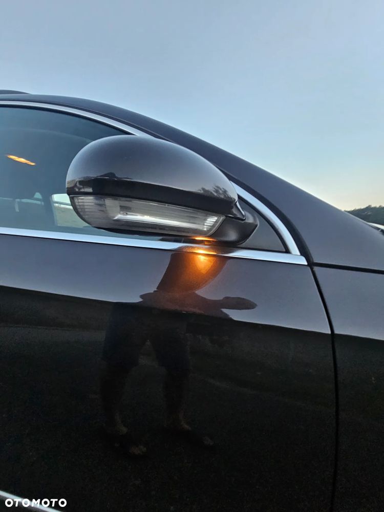 Volkswagen Passat - 22