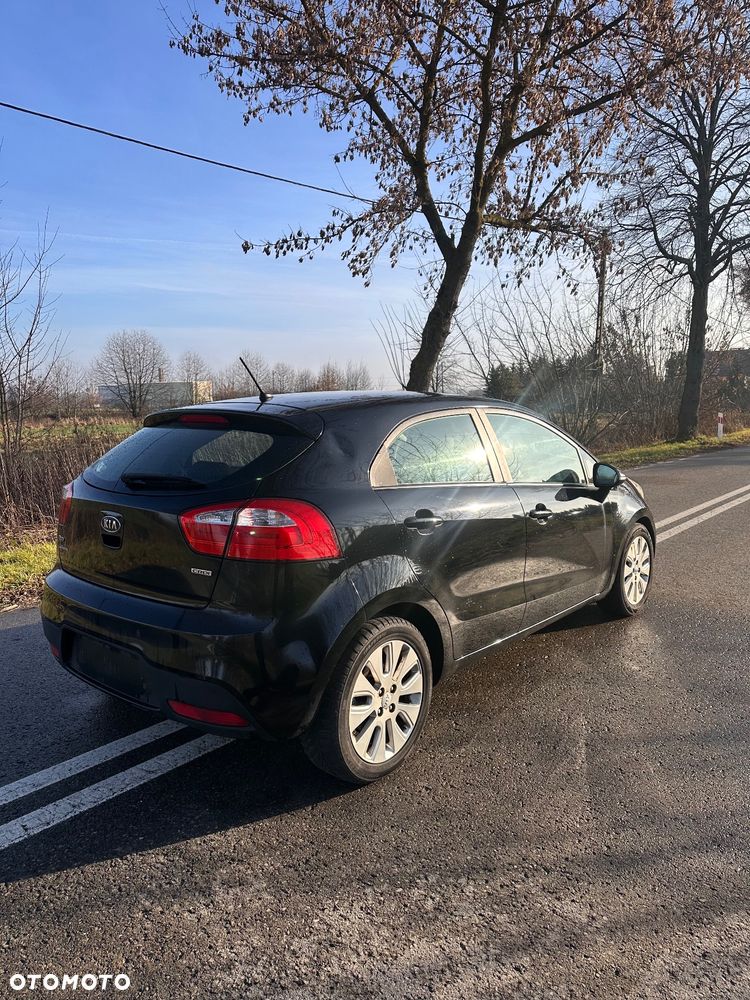 Kia Rio 1.4 CRDI Platinum Edition - 4