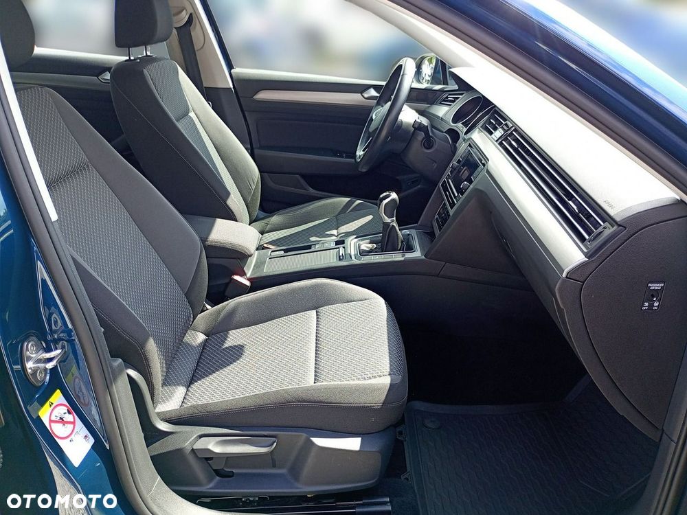 Volkswagen Passat Variant 2.0 TDI EVO Essence - 27