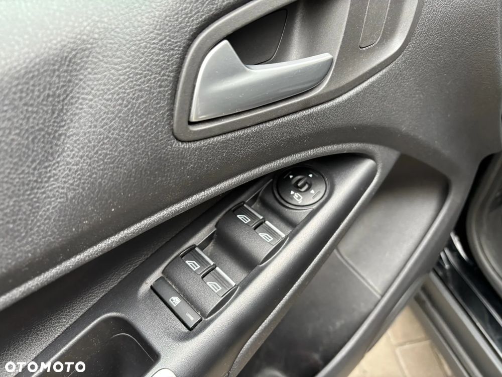 Ford Tourneo Connect 1.5 TDCi Start-Stop Titanium - 34