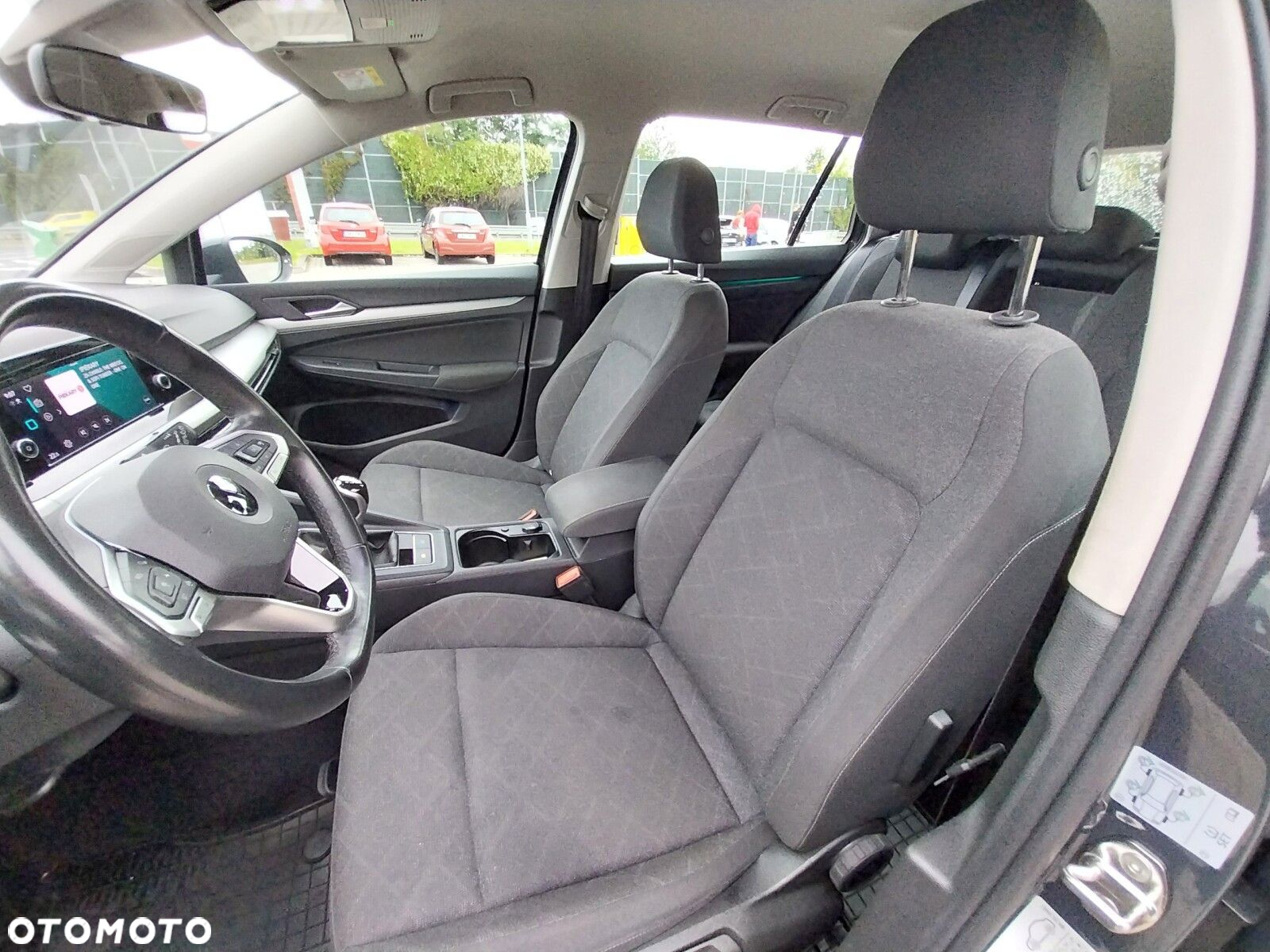 Volkswagen Golf - 10